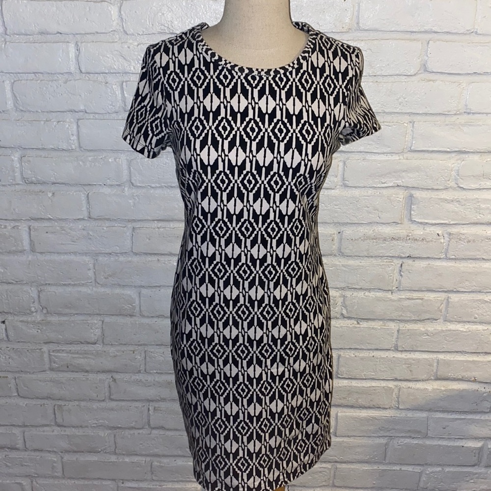 Old Navy Black & White Dress - size M